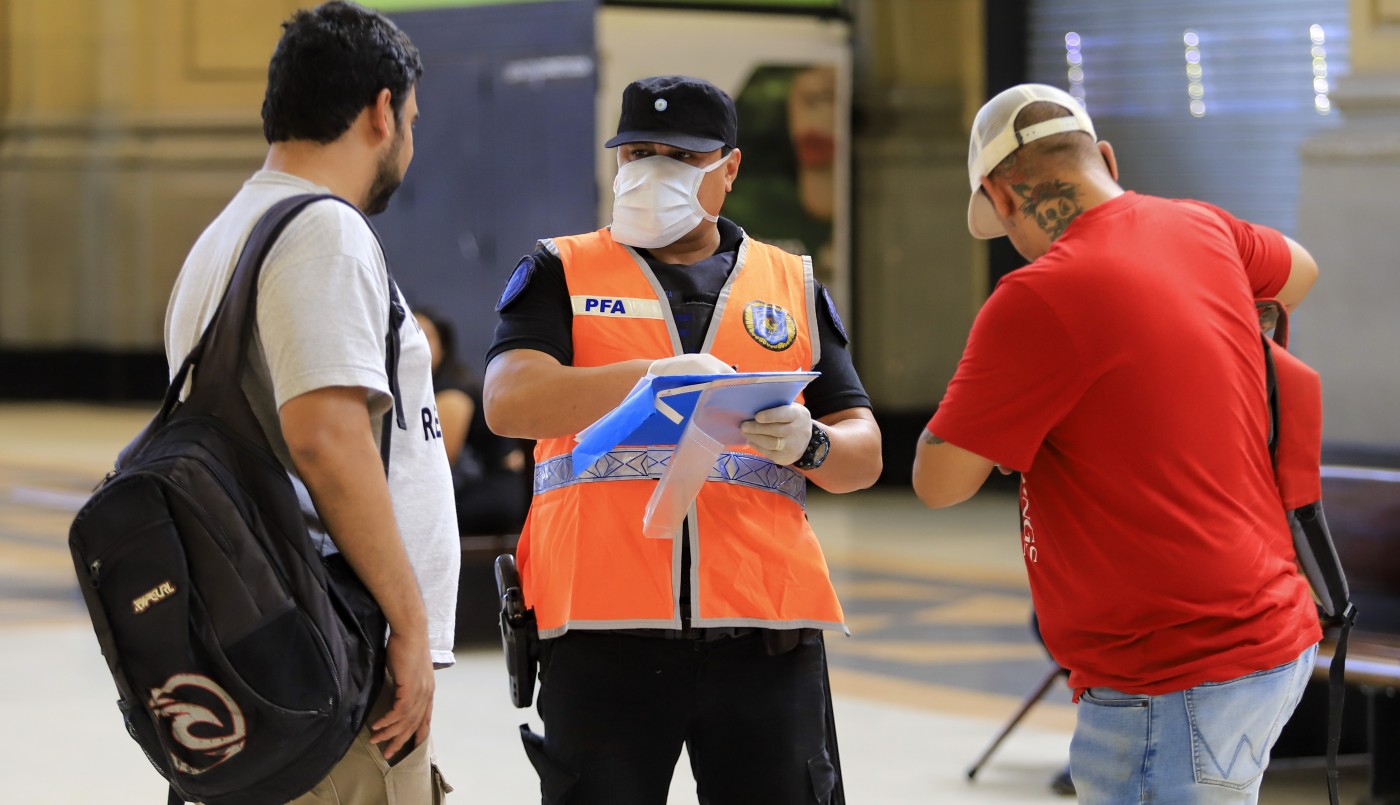 Coronavirus: 200 detenidos por violar la cuarentena obligatoria | Actualidad