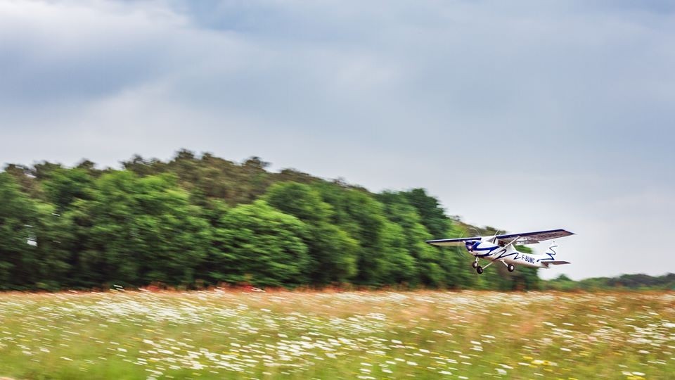Estaba aburrido, se fue a volar y lo multaron | Curiosidades