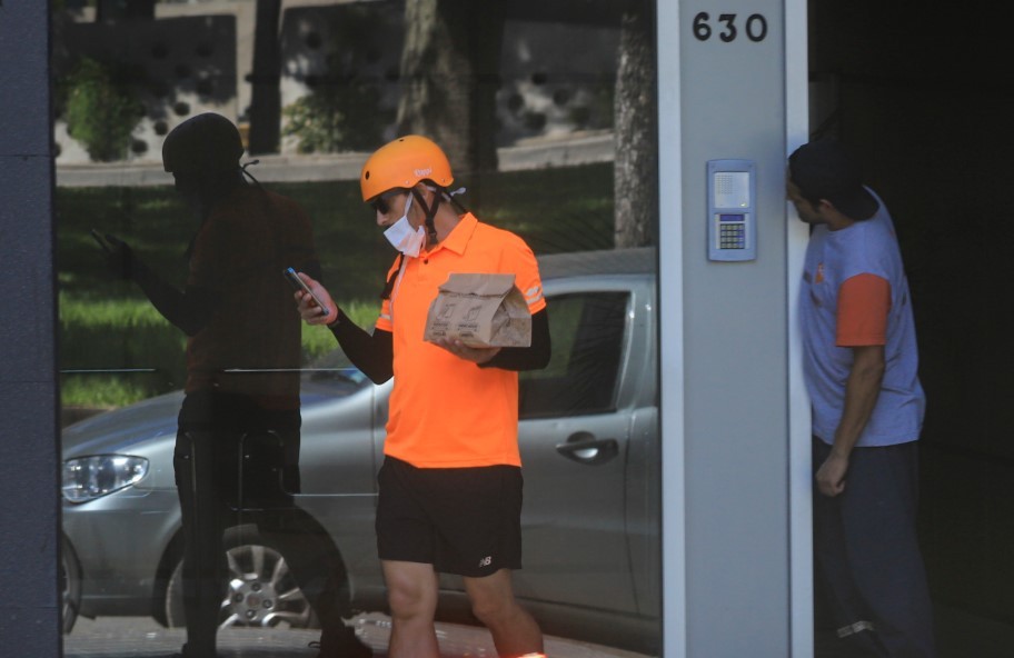 El Gobierno podría pagar en mayo otro bono de emergencia de 10.000 pesos | Política y economía