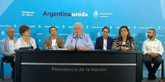 Ginés afirmó que los expertos opinan "unánimemente" que "hay que prorrogar la cuarentena" | Política y economía