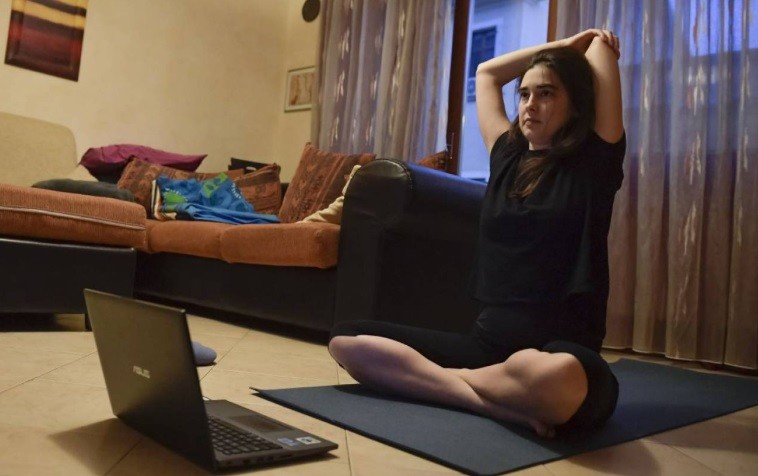 Médicos recomiendan clases en redes sociales para hacer ejercicio físico en cuarentena | Actualidad