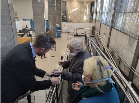 Domingo con bancos abiertos: pagaron a jubilados y pensionados con documentos terminados en 2 y 3 | Córdoba