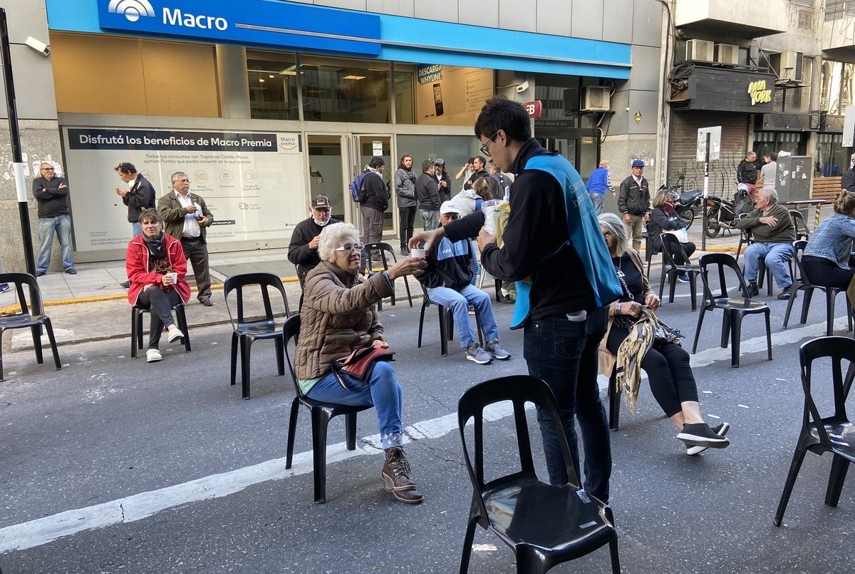 Bancos: jubilados y pensionados serán atendidos hasta el Jueves Santo inclusive | Actualidad