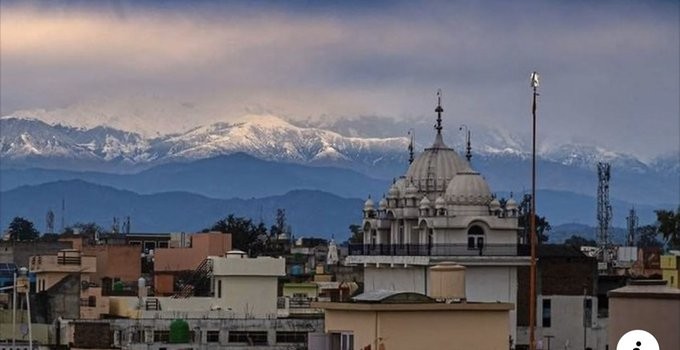 El lado b de la cuarentena: por la baja contaminación se pudo volver a ver el pico del Himalaya en la India | Internacionales