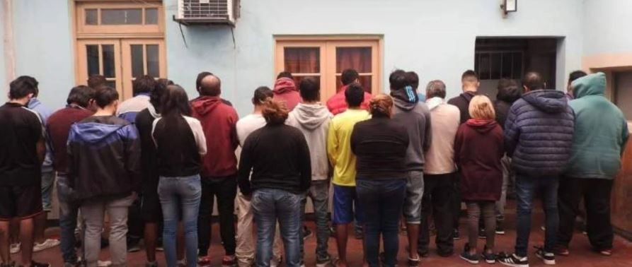 Catamarca: 27 personas se juntaron a jugar a los dados y fueron detenidas por violar la cuarentena | Actualidad