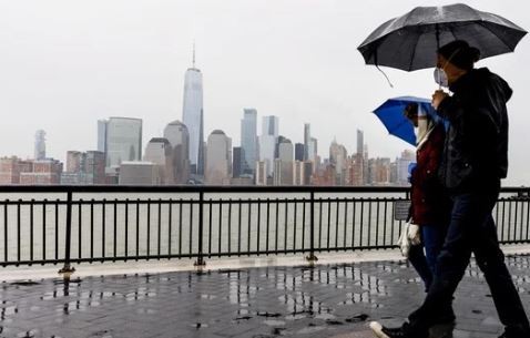 Coronavirus en Nueva York: un farmacéutico acumuló miles de barbijos y los vendió 20 veces más caro | Internacionales