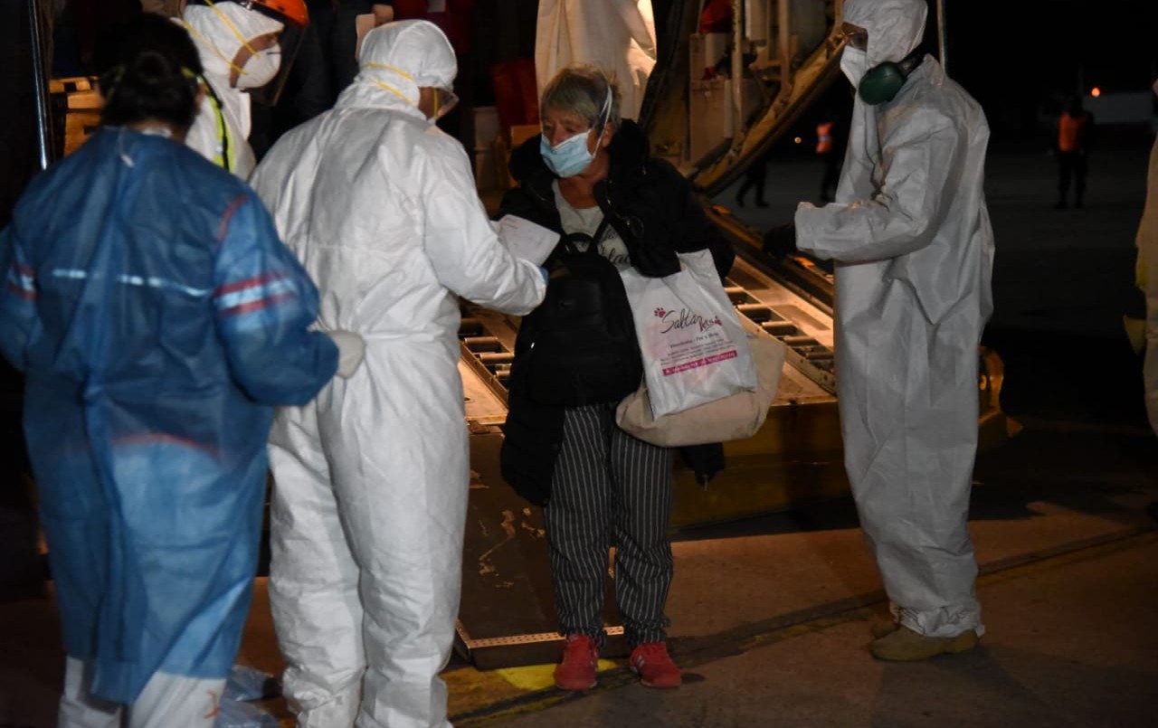 Llegaron 140 argentinos en dos Hércules C130 desde Guayaquil | Actualidad