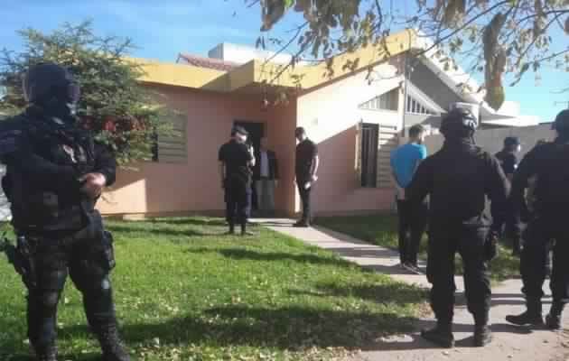 San Luis: allanaron la casa de un abogado que tenía dos mujeres escondidas en el placard | Actualidad