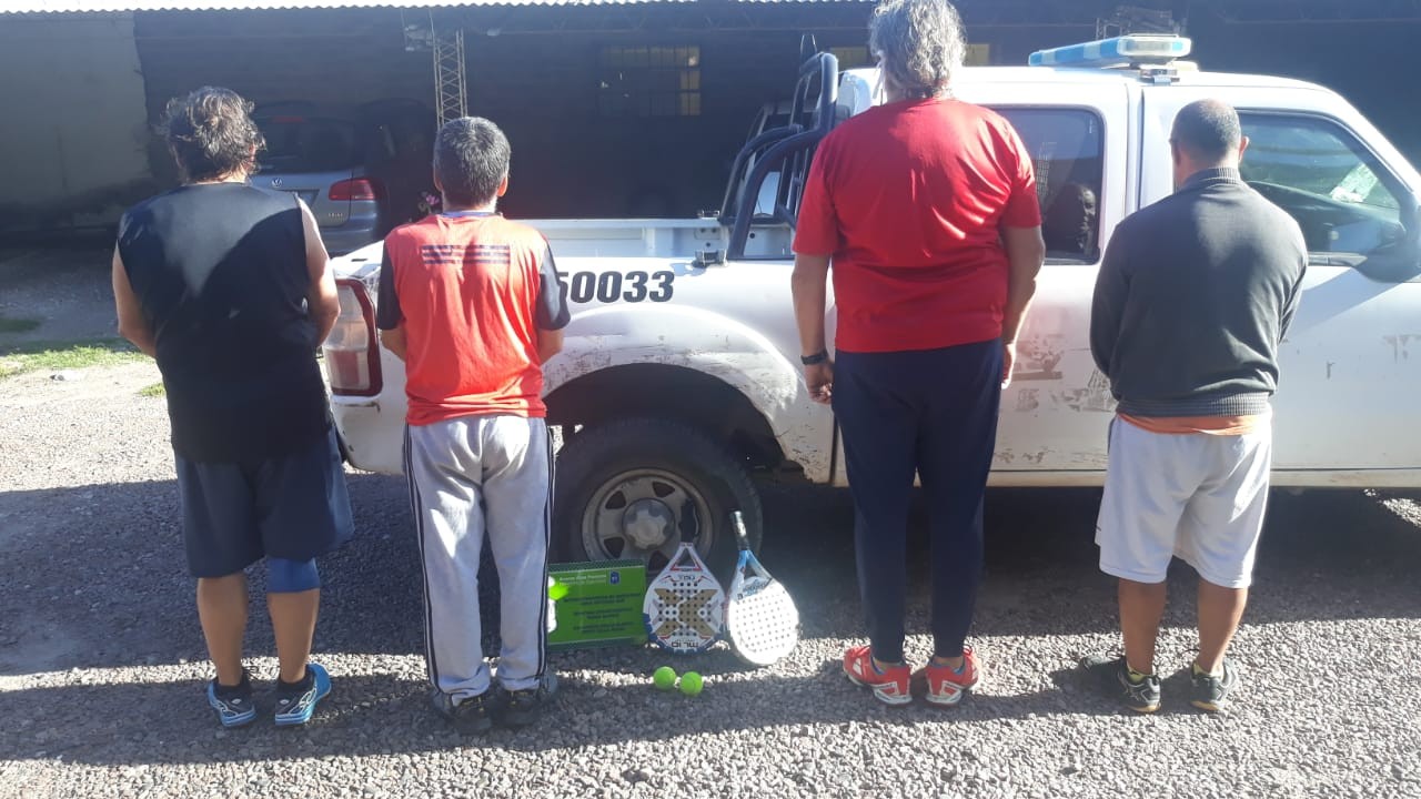 Violaron la cuarentena para jugar al pádel y fueron detenidos | Actualidad