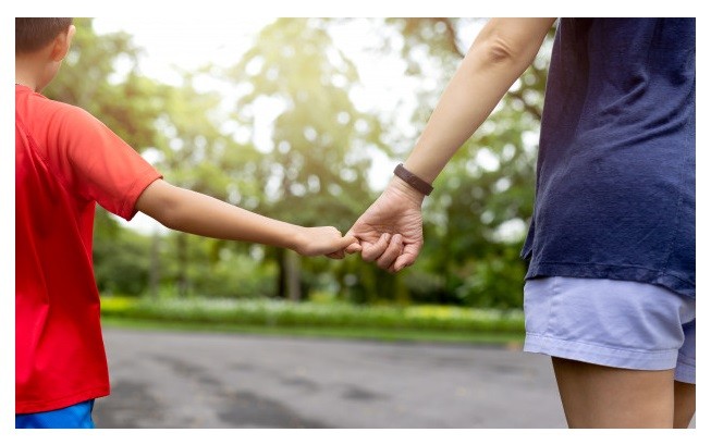 Proyecto de ley para autorizar "paseos acotados" con chicos durante la cuarentena | Política y economía