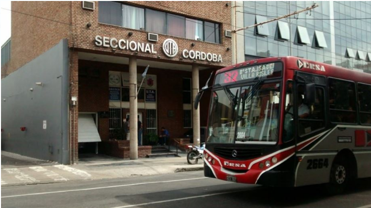 Un aporte de fondos municipales destrabaría el paro de transporte urbano: los colectivos están circulando | Córdoba