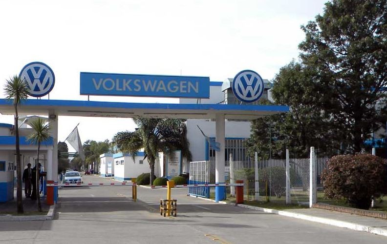 Rotando turnos de 230 empleados, mañana vuelve a trabajar la fábrica Volkswagen | Córdoba