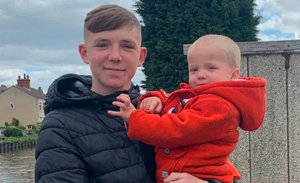 La historia del joven héroe que se tiró al agua helada para salvar a un bebé de 15 meses | Internacionales