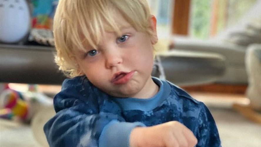 ¡El nuevo juguete de Mirko que todavía no sabe usar! | Espectáculos