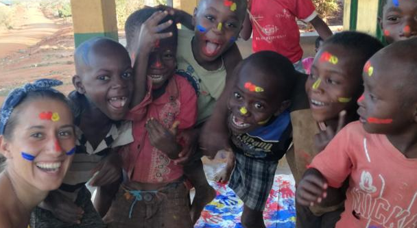 La historia de la voluntaria que fue secuestrada y obligada a casarse en Kenia: la liberaron después de un año y medio | Internacionales