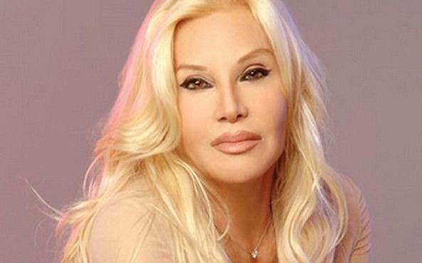 Susana donó carteras y zapatos para ayudar a la Cruz Roja | Espectáculos