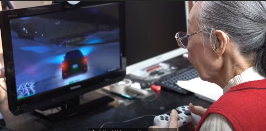 A los 90 años, es récord Guinness como "youtuber gamer" | Curiosidades