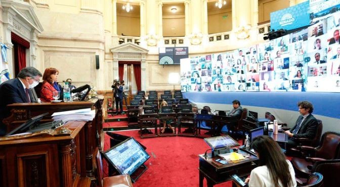 El Senado aprobó durante una sesión virtual los 20 DNU del presidente Alberto Fernández | Política y economía