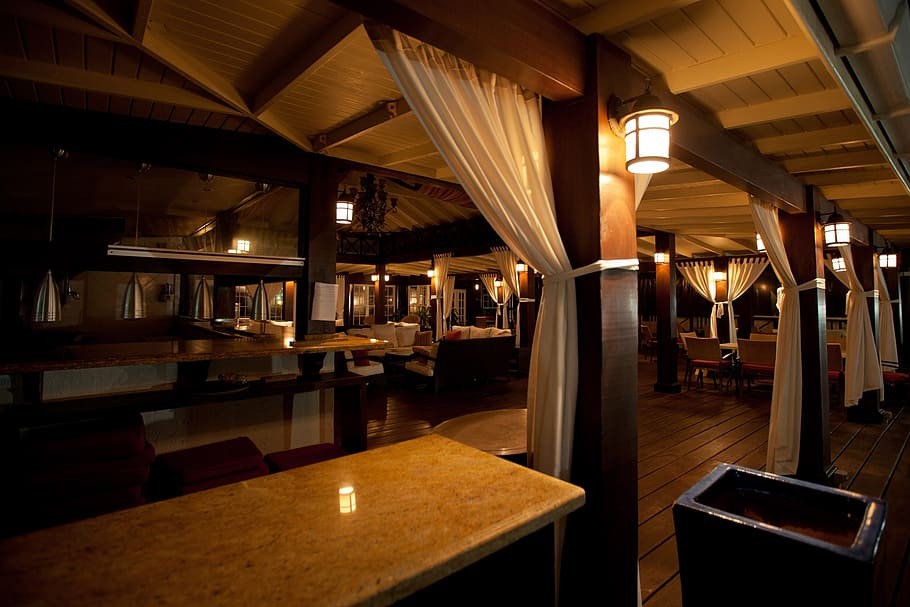 Las agencias, los hoteles y los restaurantes recibirán ayuda para pagar salarios hasta octubre | Actualidad