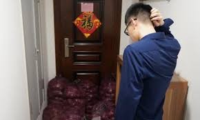 Una chica le mandó mil kilos de cebolla a su ex novio para que "llorara como ella" | Curiosidades