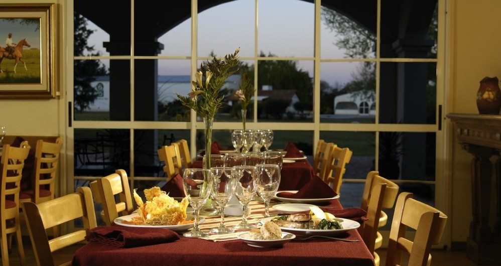 El gobernador de La Pampa analiza la apertura de restaurantes, bares y gimnasios | Actualidad