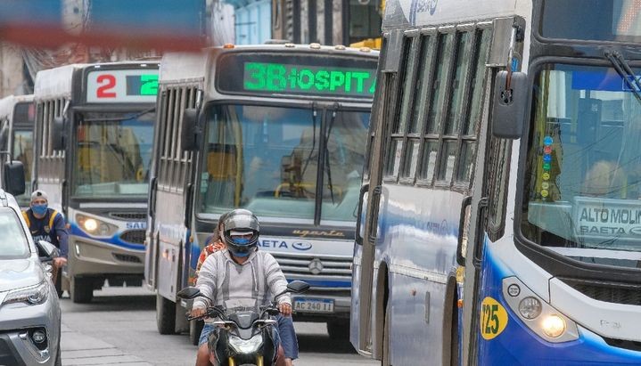 El personal sanitario de Salta tendrá transporte público gratis por tres meses | Actualidad