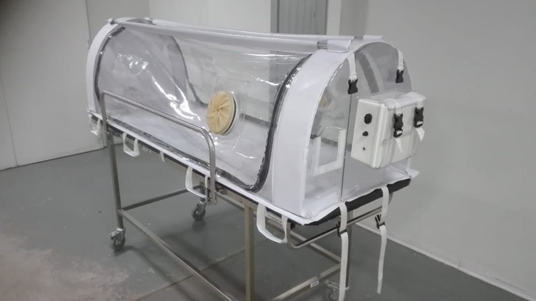 San Juan: Emplean una camilla-cápsula transportadora que filtra el coronavirus | Actualidad