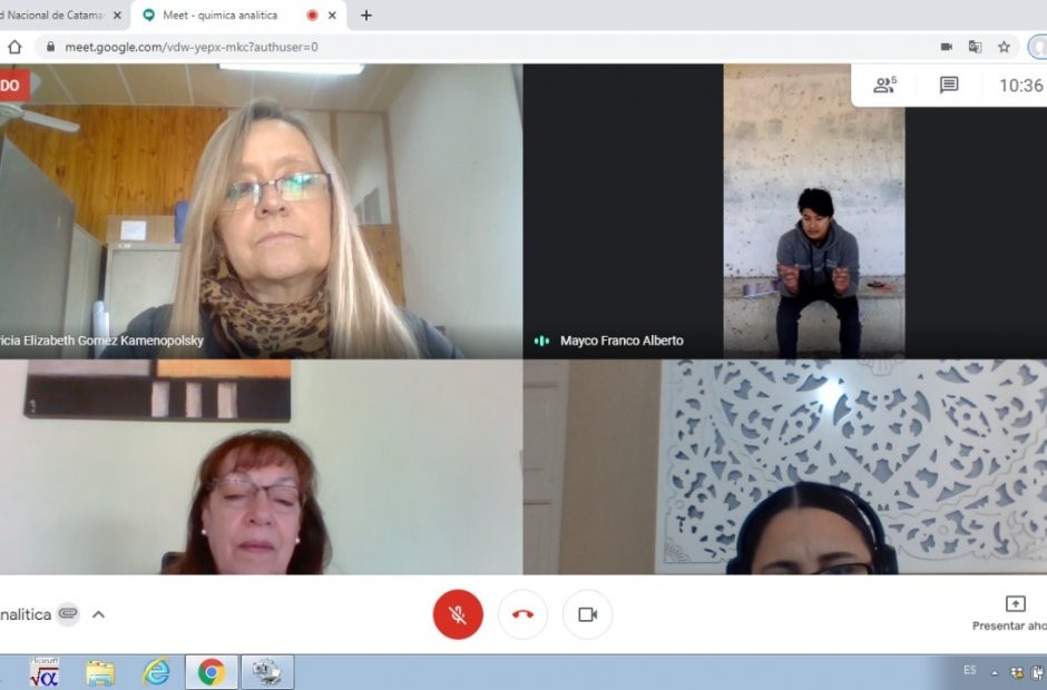 Fue a rendir el examen a la parada de colectivos porque en su casa tenía mala señal de Internet | Actualidad