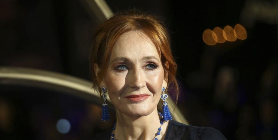 J.K. Rowling acusada de transfobia por sus dichos sobre el género y el sexo | Redes
