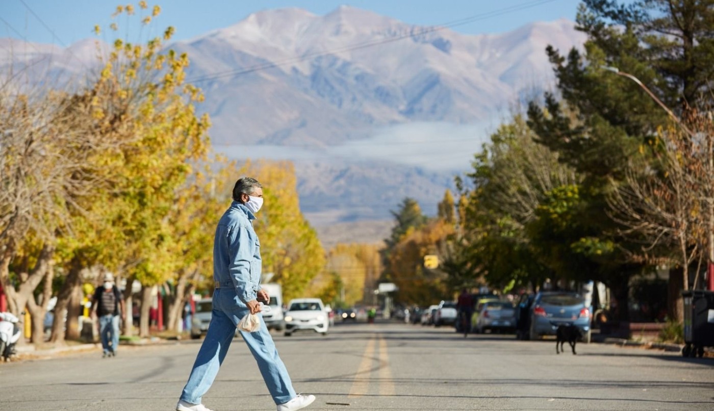Mendoza pasa a la fase de distanciamiento social: habilitan reuniones familiares y entre amigos toda la semana | Actualidad
