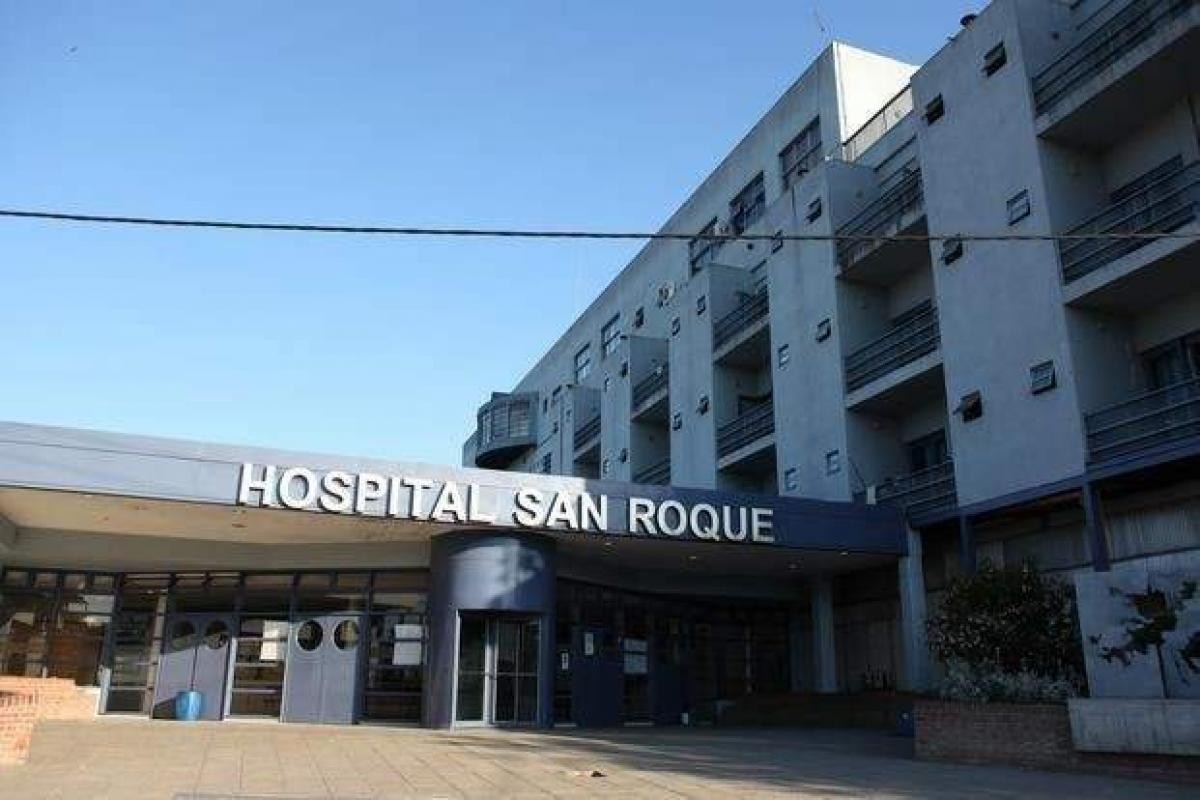 Aislan a 17 trabajadores de la salud tras caso de coronavirus en hospital platense | Actualidad