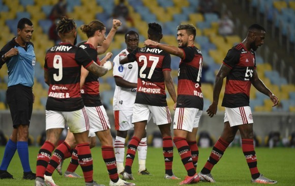 Volvió el fútbol en Brasil con goleada del campeón Flamengo | Deportes
