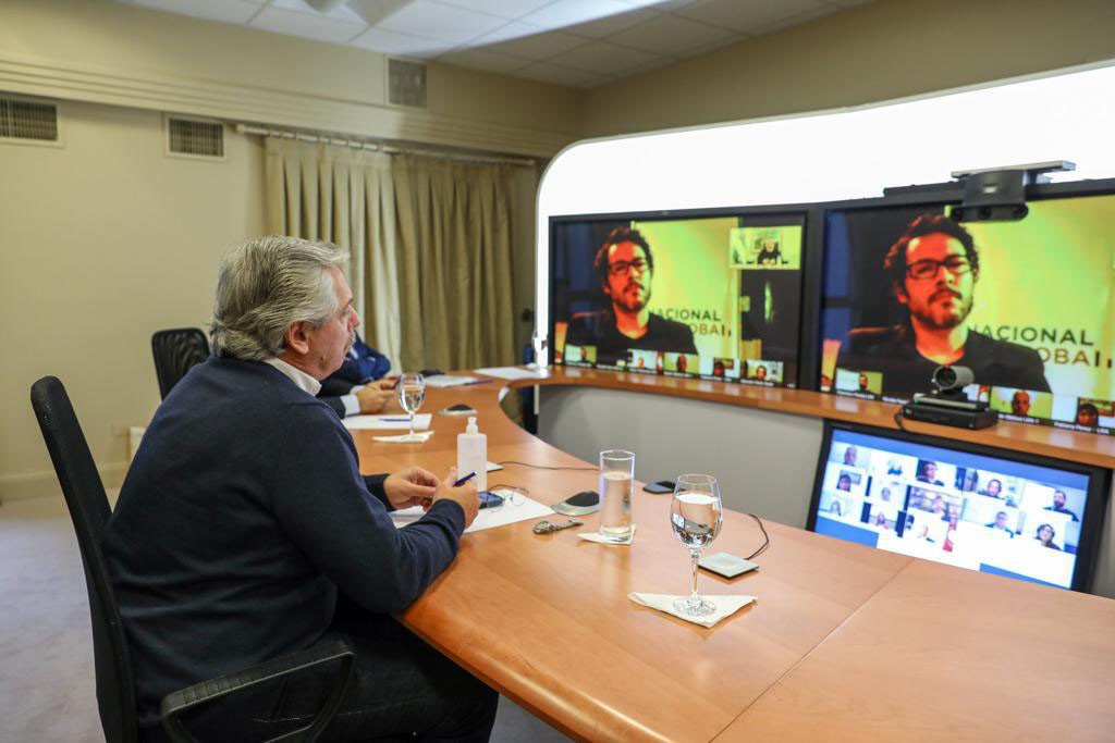 Alberto: "No vaya a ser que todo el esfuerzo se vuelva inútil por salir a correr o tomar cerveza | Política y economía