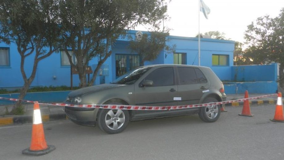 Padre e hijo discutieron con un hombre, lo asesinaron y llevaron el cuerpo a la comisaría | Actualidad