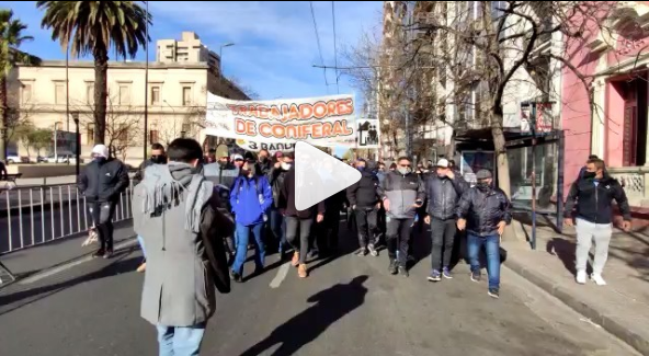 VIDEOS: sigue el paro y la UTA marcha a la municipalidad con fuerte custodia policial | Córdoba
