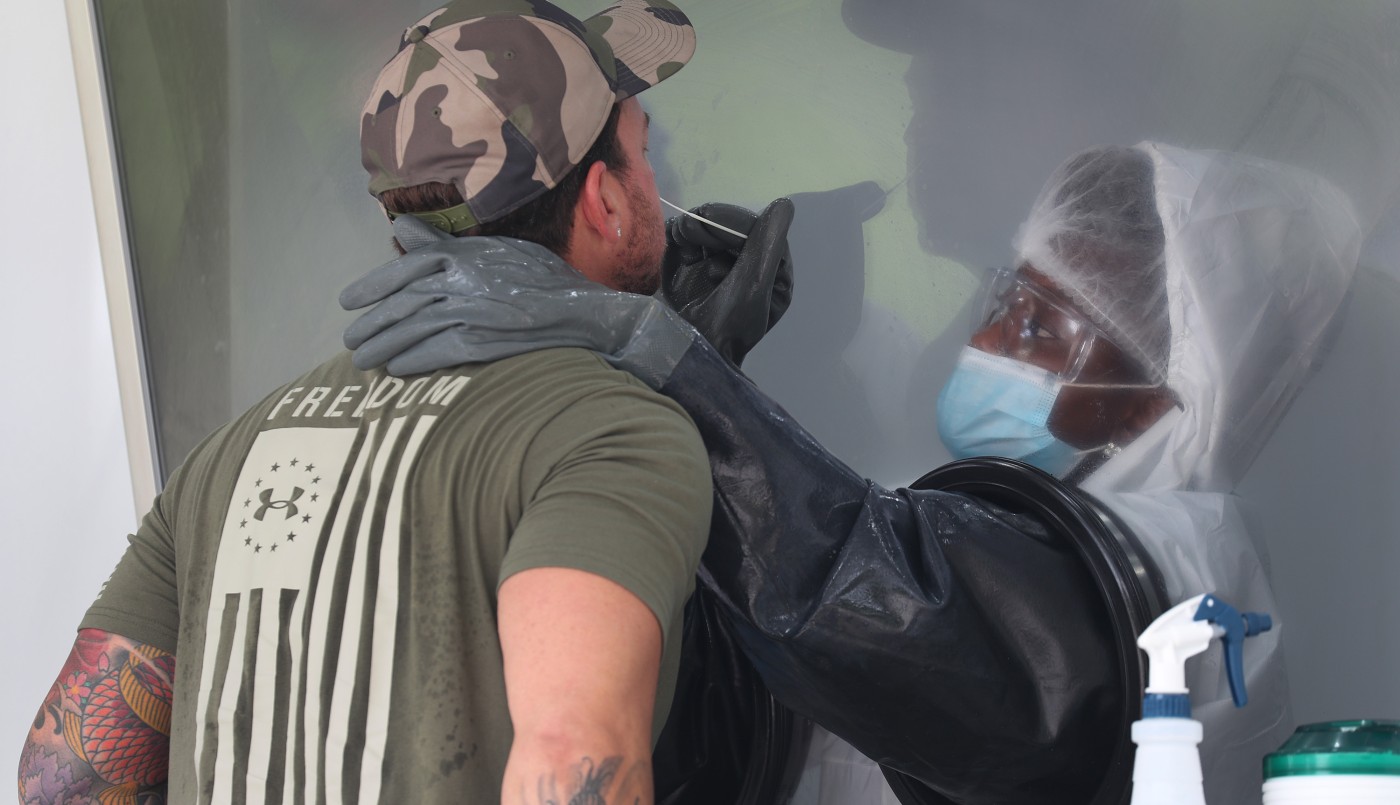 Piden donantes de plasma en Florida mientras escasean tratamientos y se saturan hospitales | Internacionales