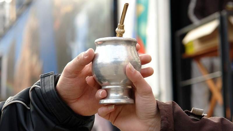 Catamarca prohíbe el mate en la administración pública como medida preventiva | Actualidad