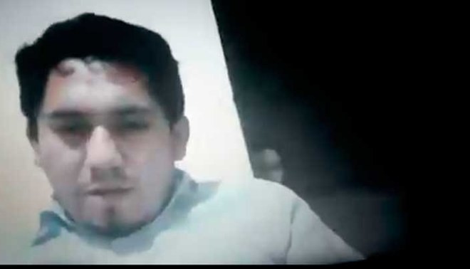 Video aterrador: apareció una "nena fantasma" atrás de un profesor en una clase online | Curiosidades