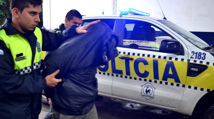 Un policía retirado quedó detenido porque vendía turnos para Antecedentes Personales | Actualidad