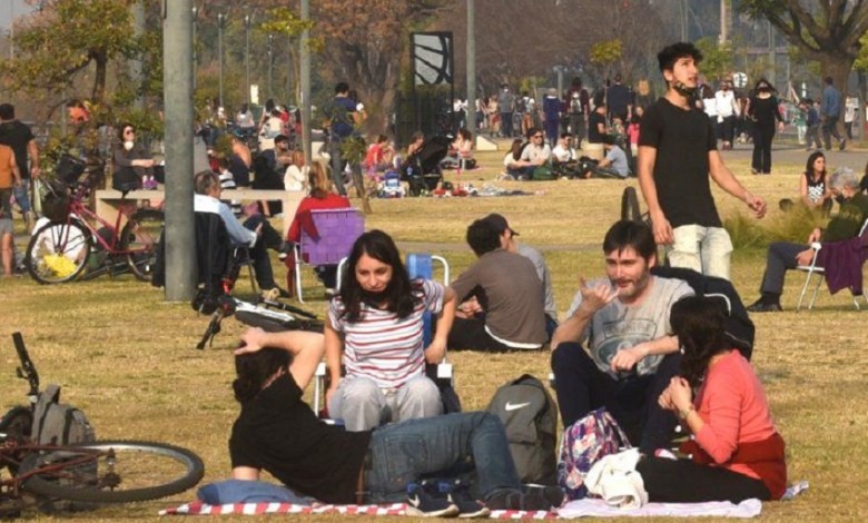 Desde este lunes se restringirán las reuniones sociales en todo el país | Actualidad