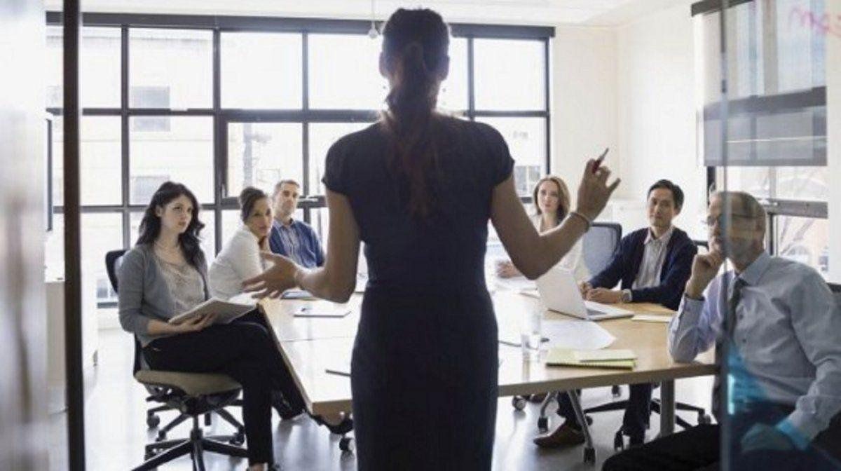 El Gobierno obliga a sumar mujeres a los directorios de las empresas | Política y economía