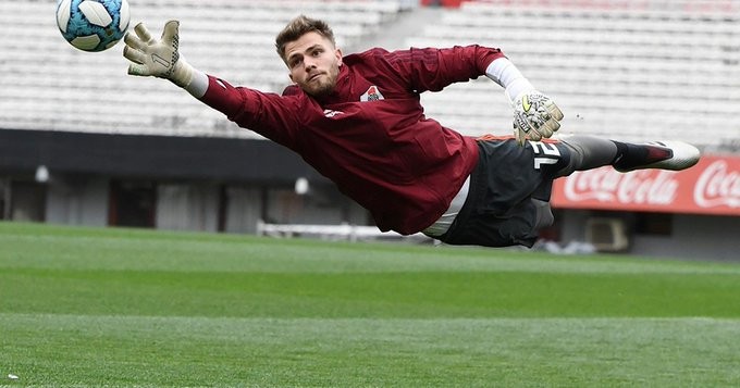 Uno de los arqueros de River tiene coronavirus y deberá permanecer en aislamiento | Deportes