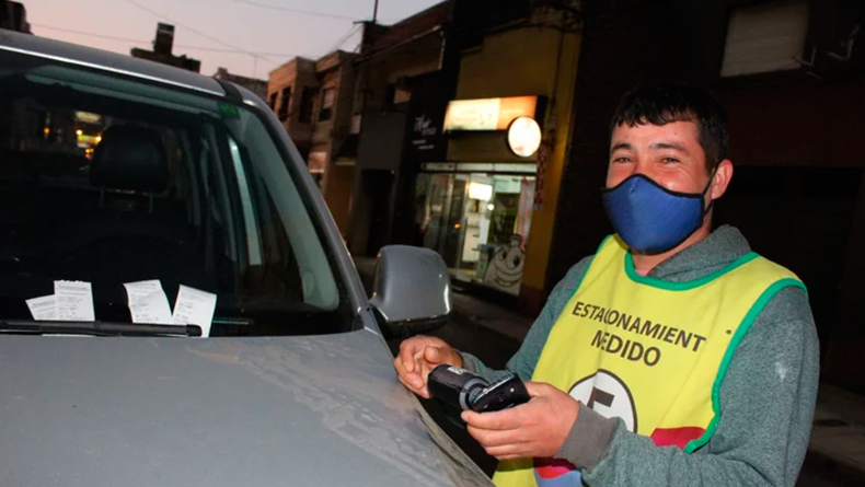 Tarjetero halló cheque por $2 millones, buscó al dueño y lo recompensó con $300 | Actualidad