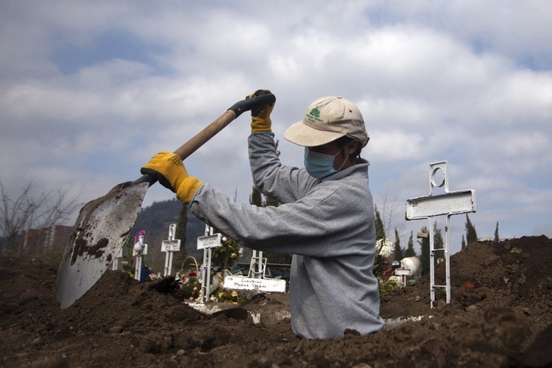 La falsa teoría sobre el coronavirus que se difundió en las redes y mató a 800 personas | Actualidad