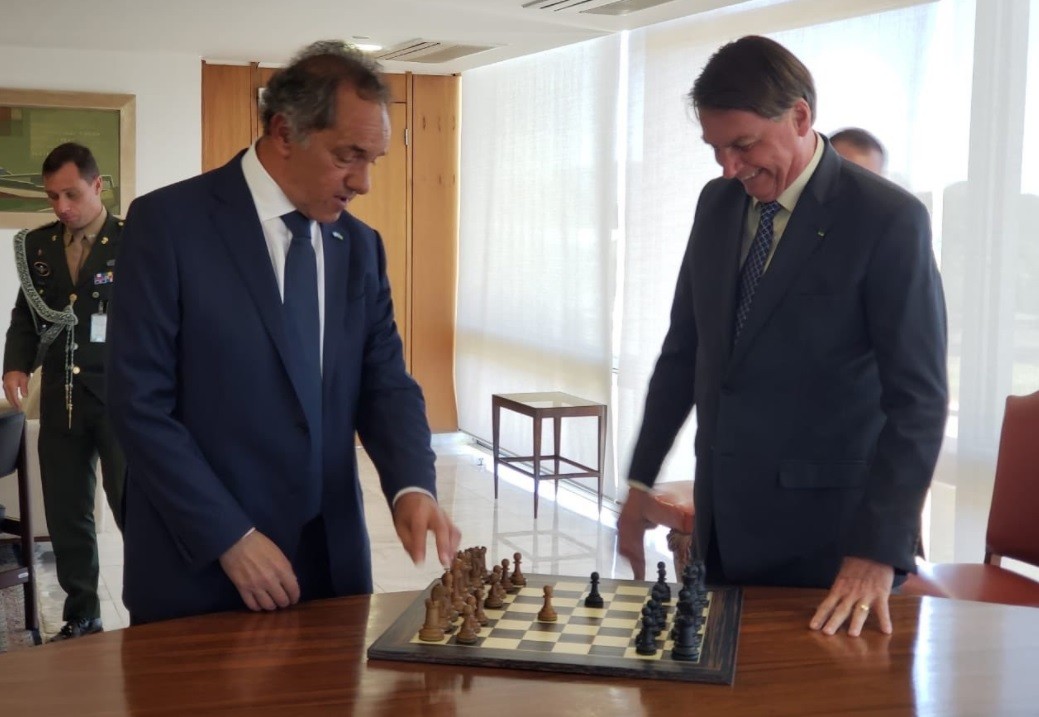 Bolsonaro recibió a Scioli y dijo que espera "lo mejor" para Argentina | Política y economía