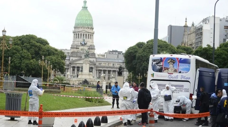 Nueve imputados van a juicio por el asesinato del diputado Olivares y su asesor | Actualidad