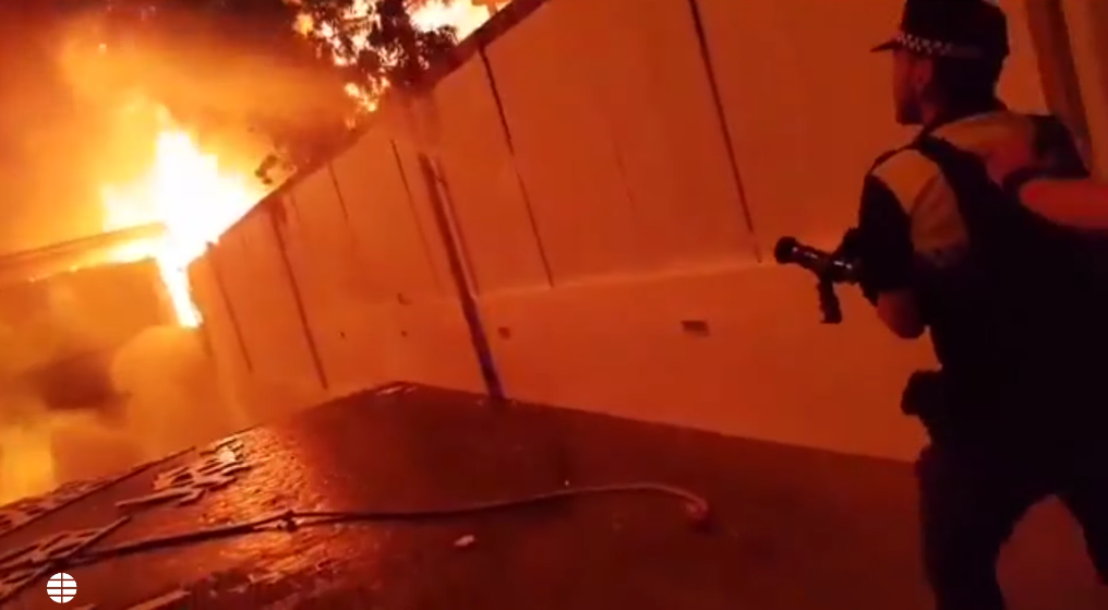 VIDEOS Y FOTOS: un muerto y nueve heridos en un pavoroso incendio en un hotel de Marbella | Internacionales