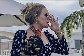 Adele volvió a mostrar su cambio físico con una foto en bikini que se volvió viral | Espectáculos