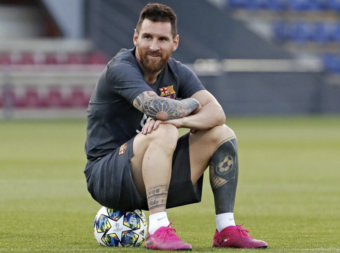 El Barcelona vuelve a entrenar sin Messi y a la espera de la llegada de su padre para una reunión | Deportes