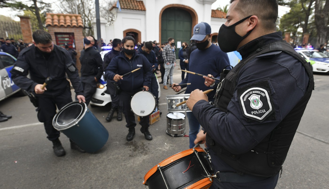 Los policías que protestan en Olivos rechazaron una oferta de diálogo de Alberto Fernández | Actualidad